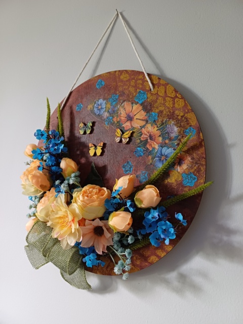 Ozdoba na ścianę brązowa z kwiatami