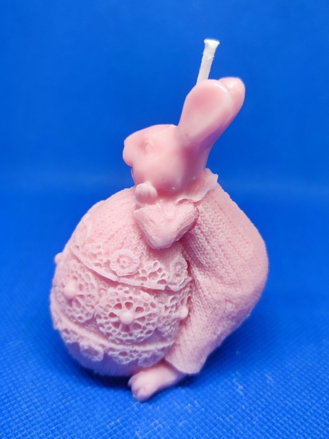 Świeca sojowa Króliczek wielkanocny (kolor jasny róż)