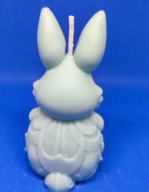 Świeca sojowa Królik wielkanocny (kolor jasny niebieski)