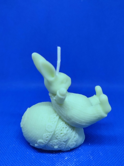 Świeca sojowa Króliczek wielkanocny z jajem (kolor jasny zielony)