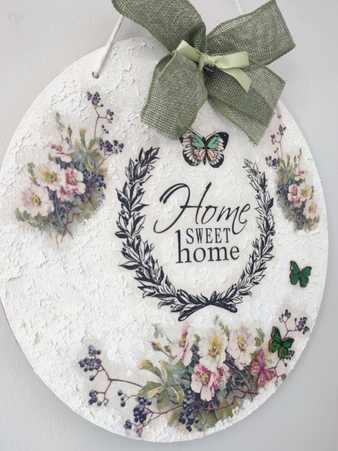Zawieszka "Home Sweet Home" z kokardą i kwiatami decoupage