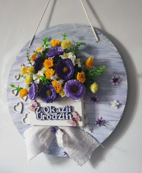 Ręcznie wykonana zawieszka na płycie drewnianej